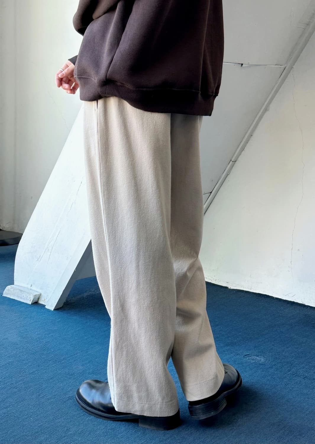 Brushed wool cotton two tuck wide pants 상품이미지8