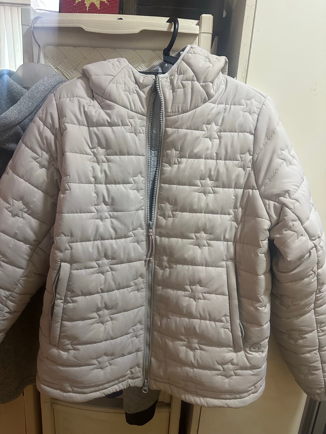 코이세이오 플러피 라이트 패디드 자켓 아이보리 패딩 상품이미지2