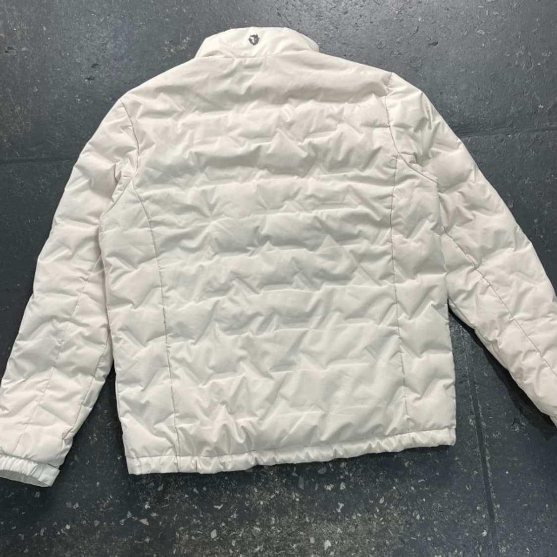 100 블랙야크 경량패딩 상품이미지6