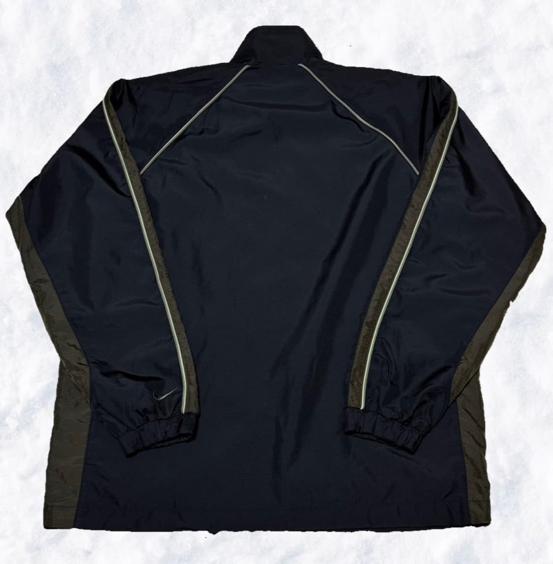 나이키 일본 블랙 올리브 카키 바람막이 상품이미지2
