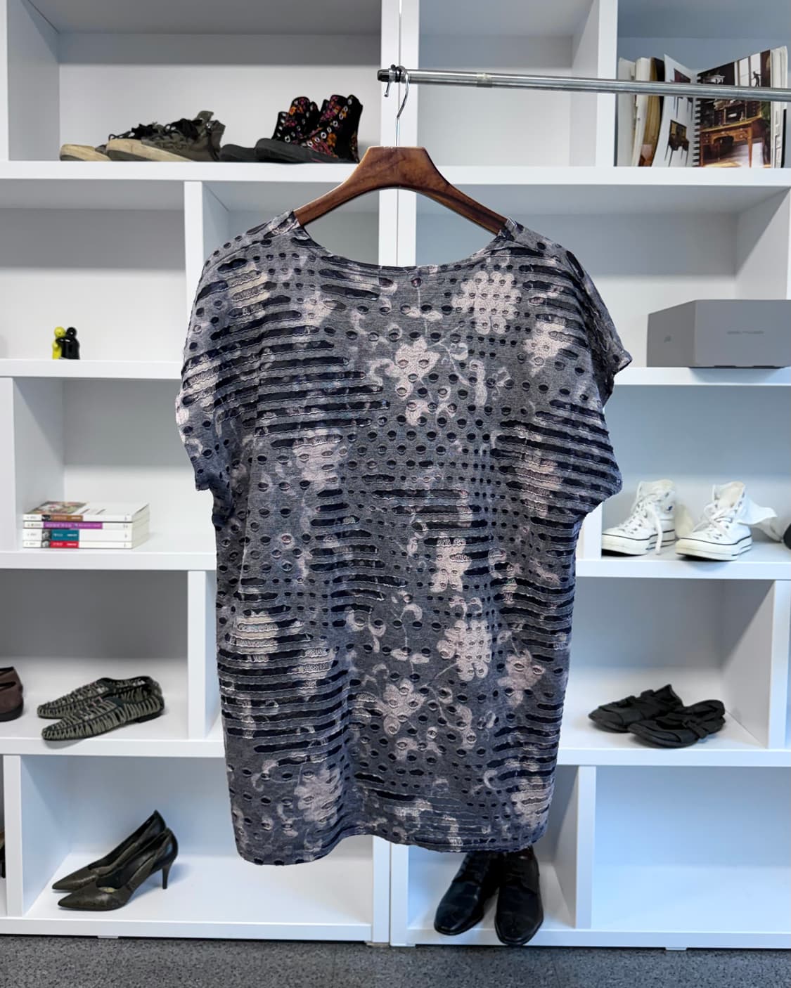 todo 컷아웃 탑 상품이미지3