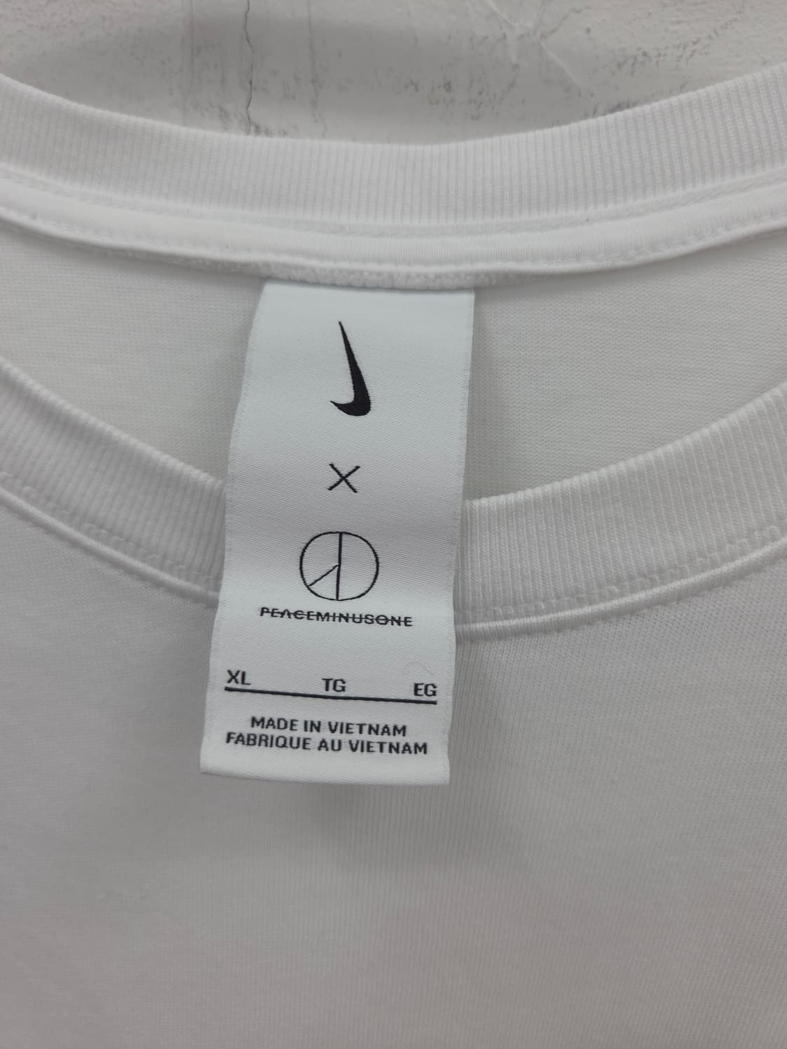 XL 나이키 피스마이너스원 흰색 데이지 프린팅 긴팔 티셔츠 상품이미지4