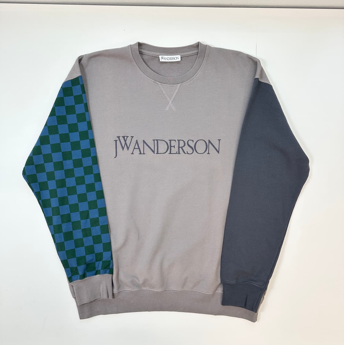 JW앤더슨 체커보드 맨투맨 상품이미지2