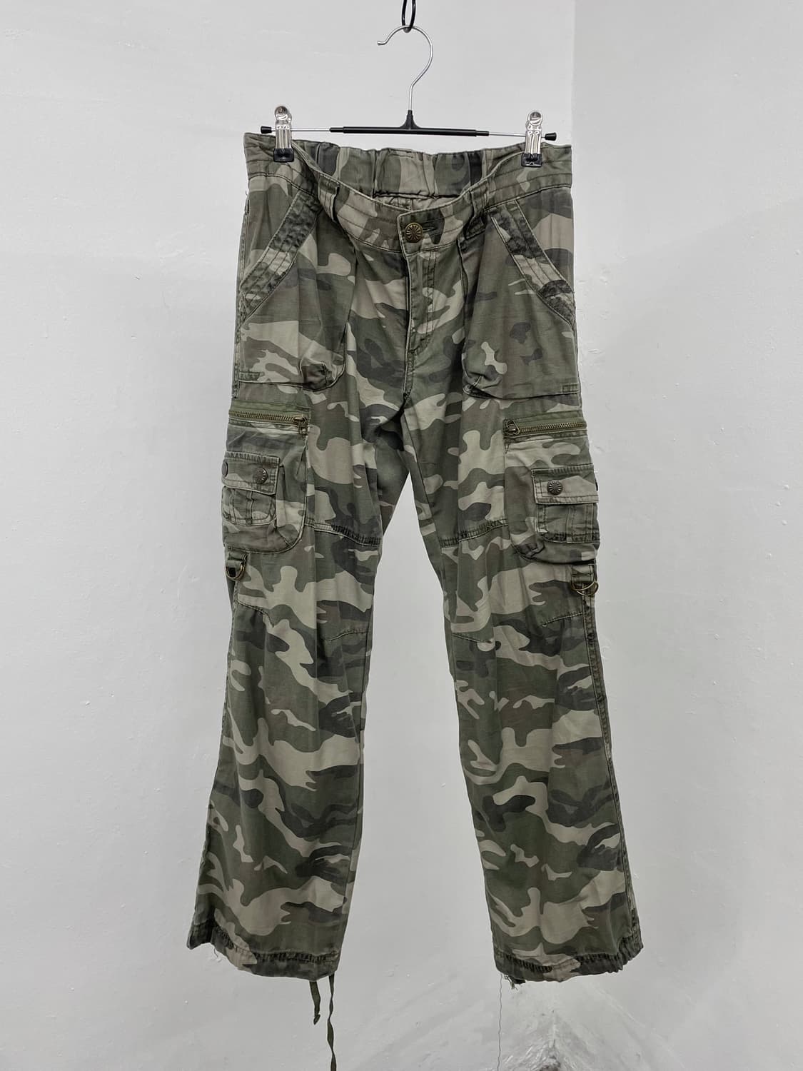 y2k 카모 멀티포켓 카고팬츠 상품이미지2
