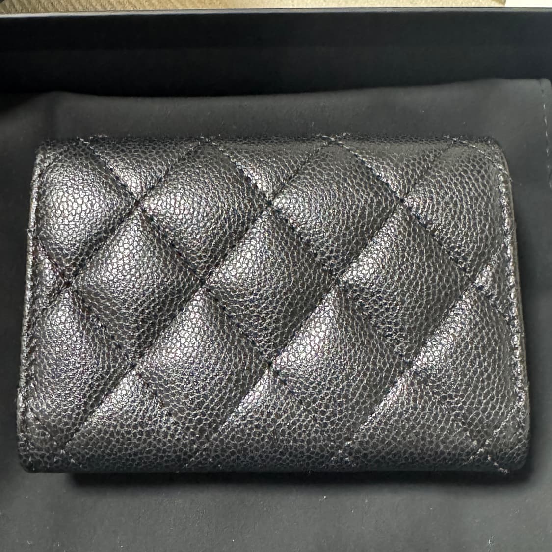 샤넬 클래식 캐비어 3단지갑 금장 내장칩 AP0230 상품이미지3