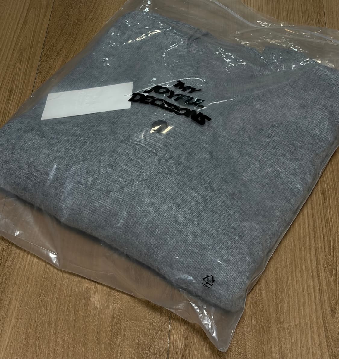 MJD 콘트라스트 넥 캐시미어 크롭 니트 멜란지 그레이  상품이미지2