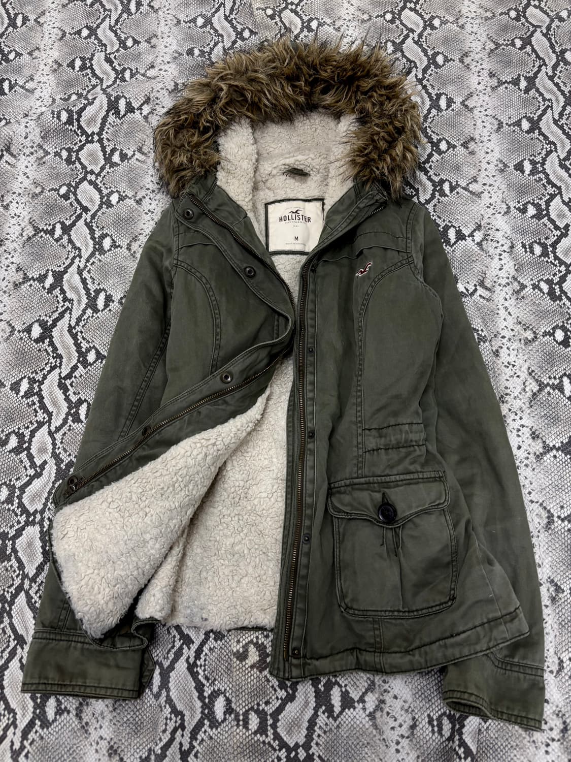 “Holister”Y2K Mood Khaki Fur Jacket 상품이미지4