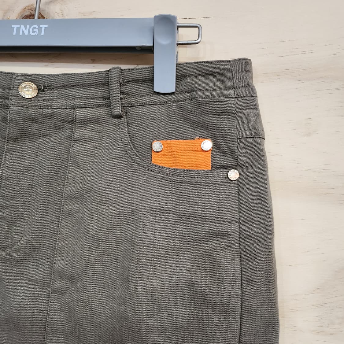 823) 마크앤로나 여성 골프치마 상품이미지3