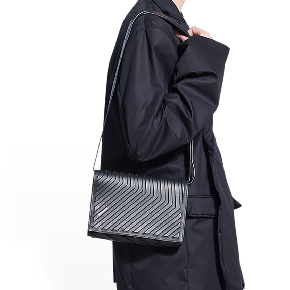 발렌시아가 카 플랩,크로스백 블랙 상품이미지1