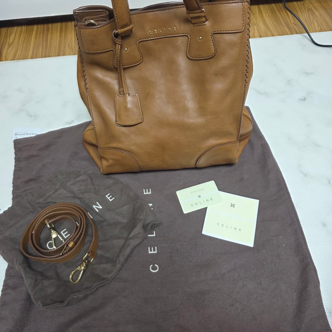 <셀린느 오를로브 토트백 카멜 브라운> 상품이미지1