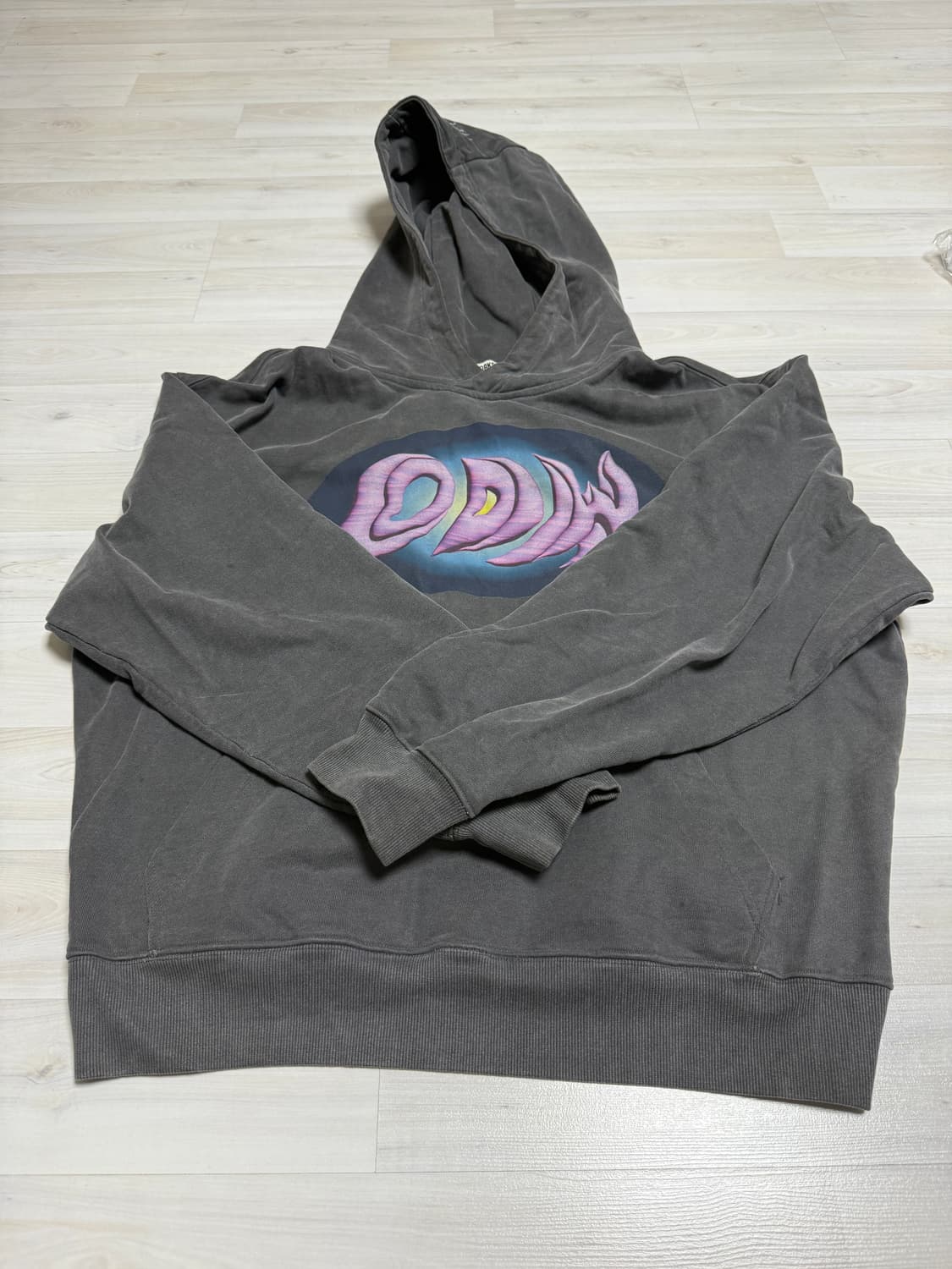 오들리 워크샵 X MARA HEUER 코스믹 로고 후디 다크 그레이 상품이미지10