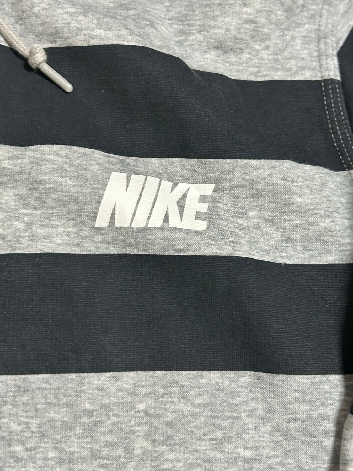 나이키 스트라이프 단가라 후드집업 상품이미지2