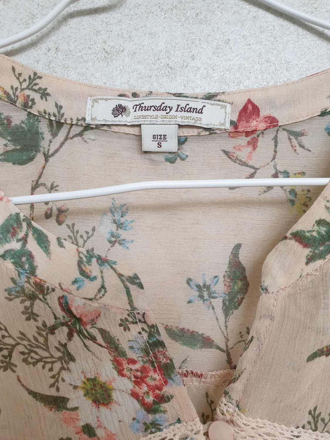 써스데이아일랜드 블라우스 상품이미지3