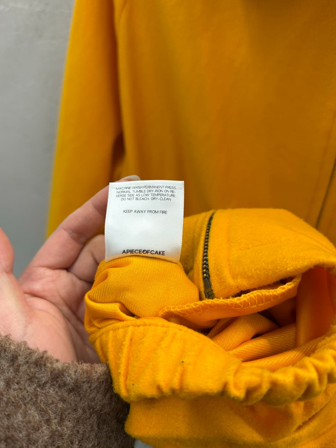 APOC 어피스오브케이크 플리스 집업 자켓 옐로우 상품이미지5