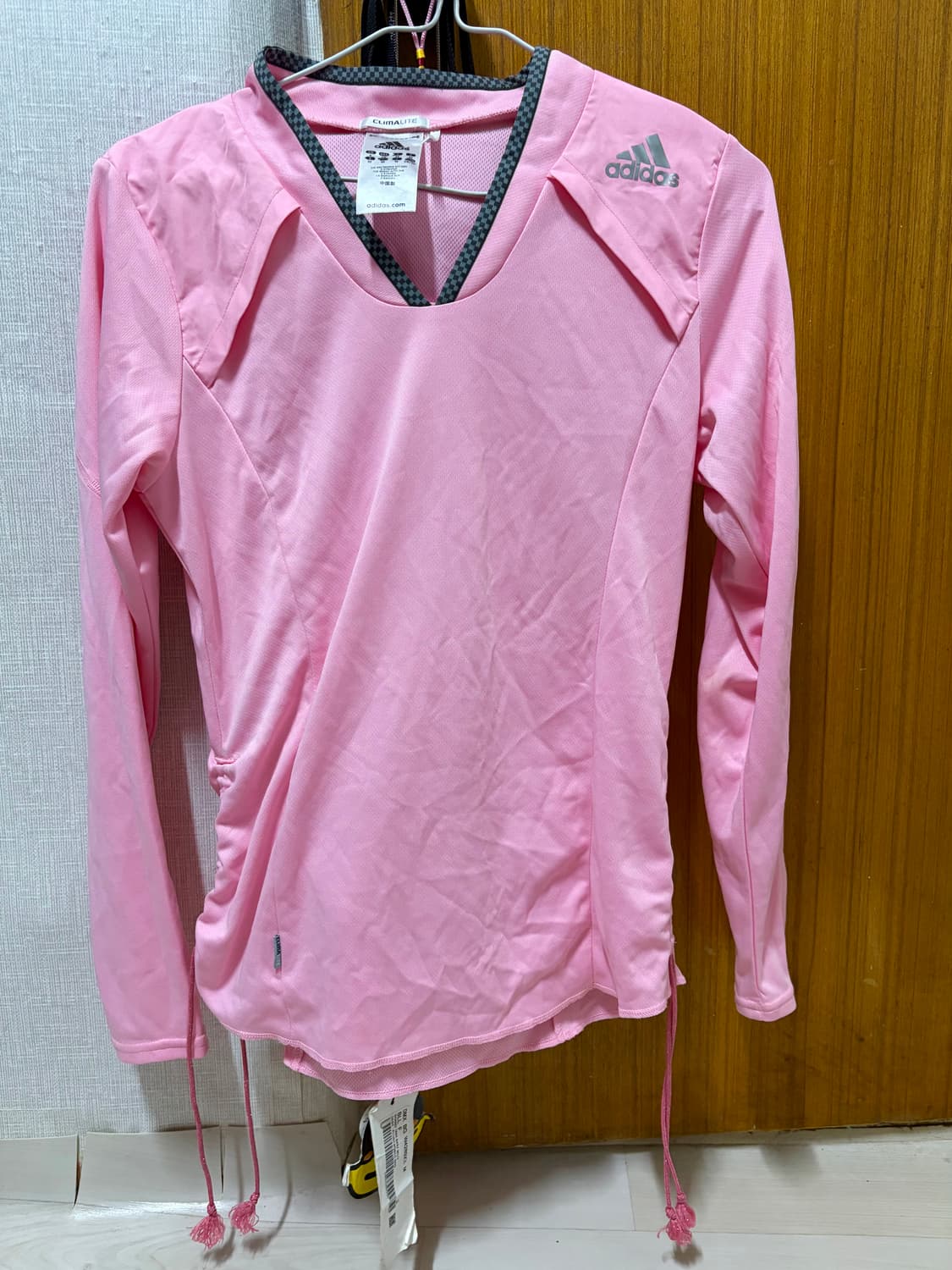 아디다스 연핑크 스포츠 탑 갸루 y2k 상품이미지1