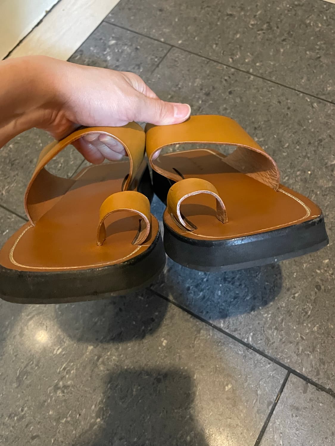 lfm cori toe-ring slides 240 상품이미지4