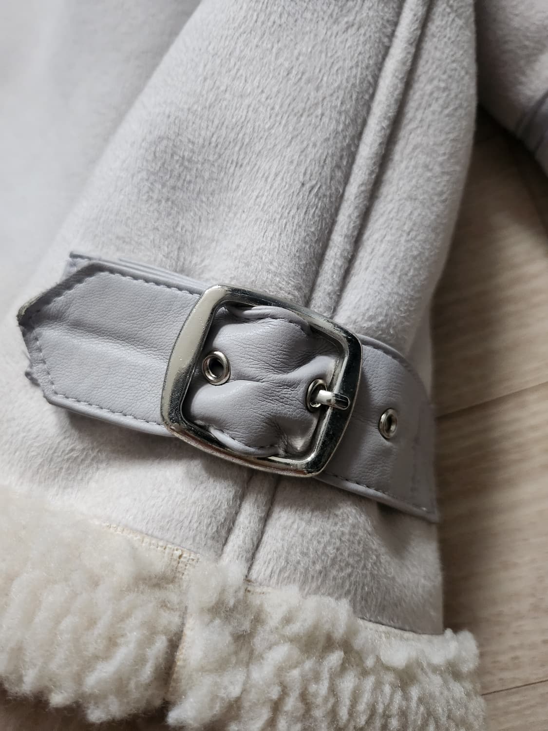 1회착용)비바스튜디오 무스탕  상품이미지8