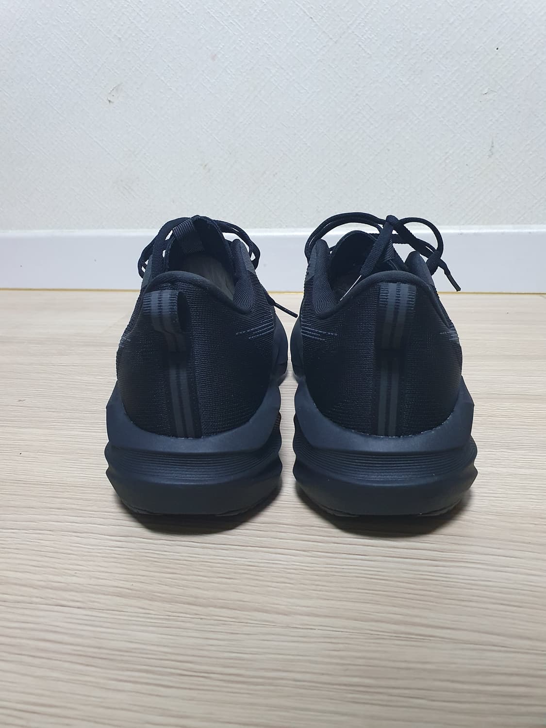 아식스 노바블라스트 5 와이드 러닝화 285 상품이미지5