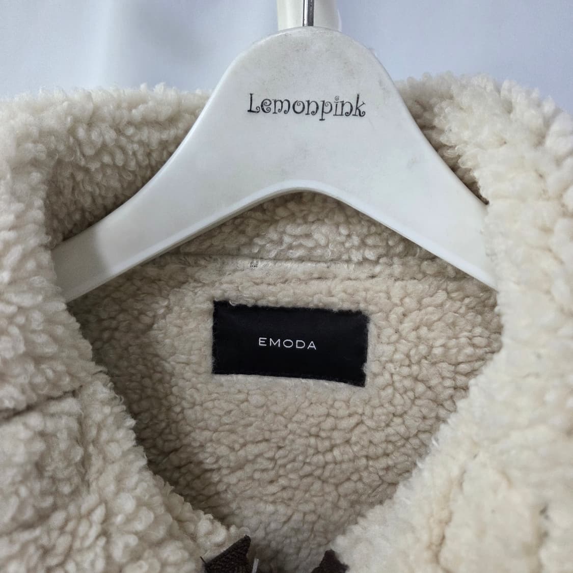 여 66 에모다 스웨이드 양털 안감 무스탕 자켓  상품이미지4