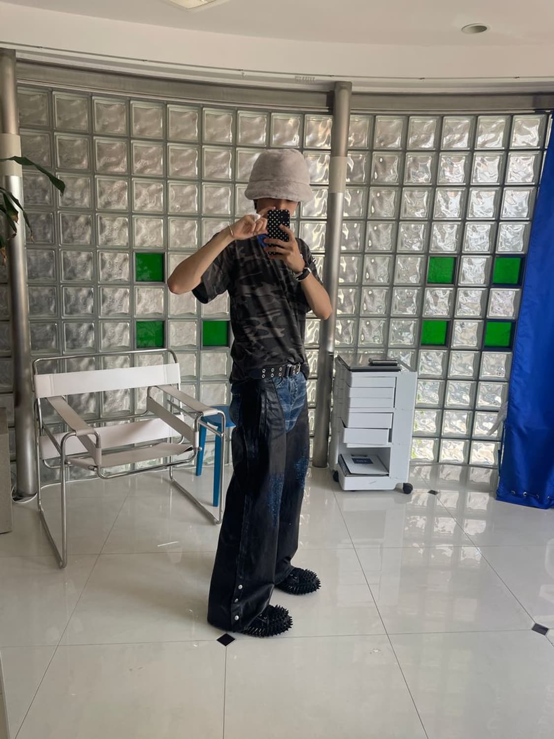 COATING DENIM 가죽 코팅 데님 채프스 팬츠 상품이미지10