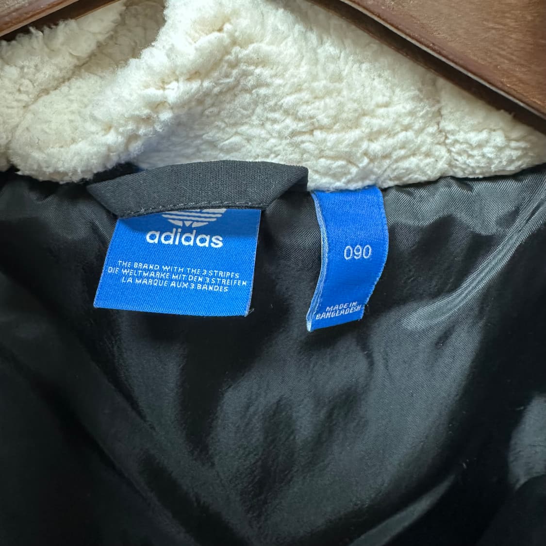 아디다스 오리지널 여성 트레포일덕다운 패딩 점퍼 90사이즈 JS24 상품이미지5