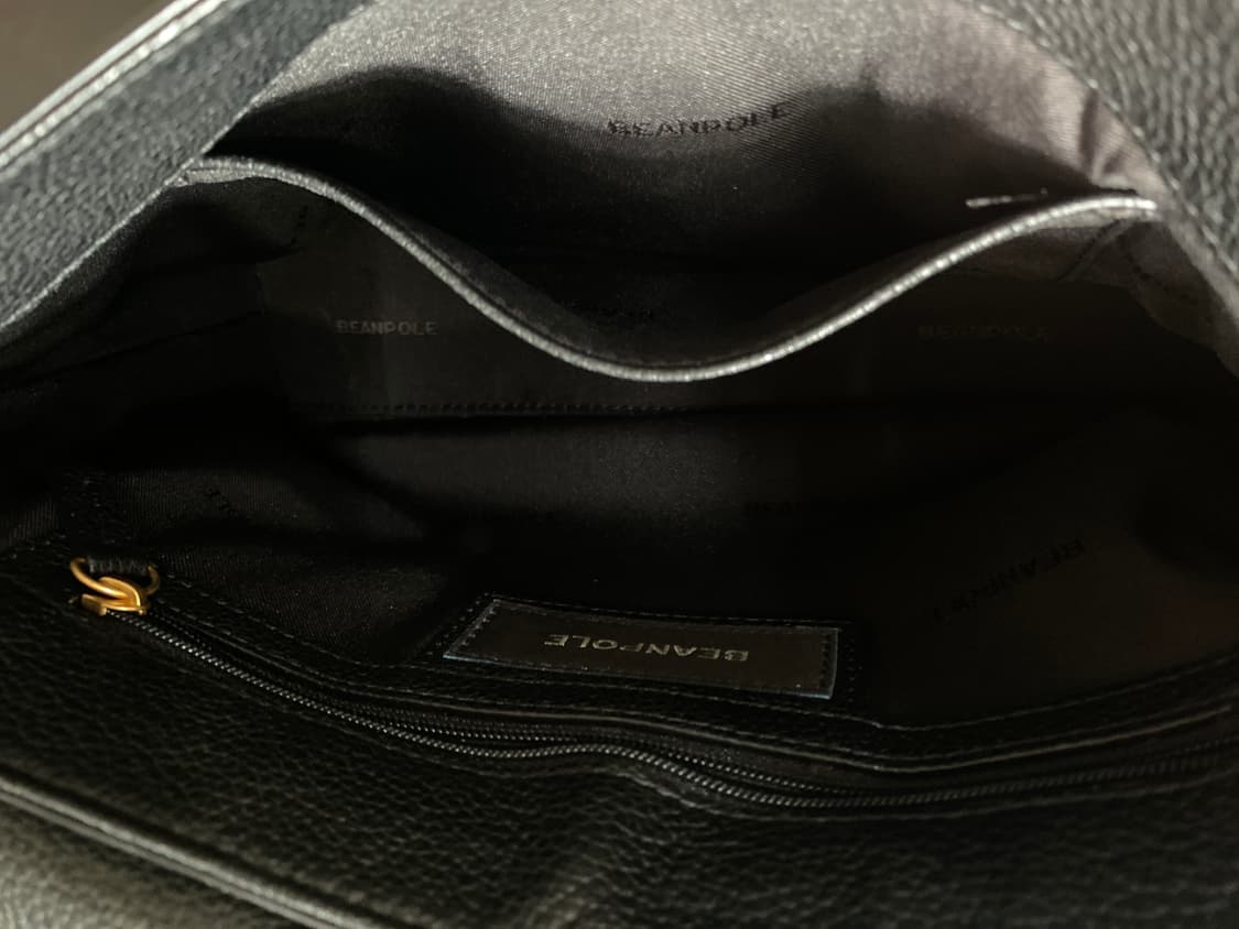 빈폴 블랙 가죽 크로스백 상품이미지3