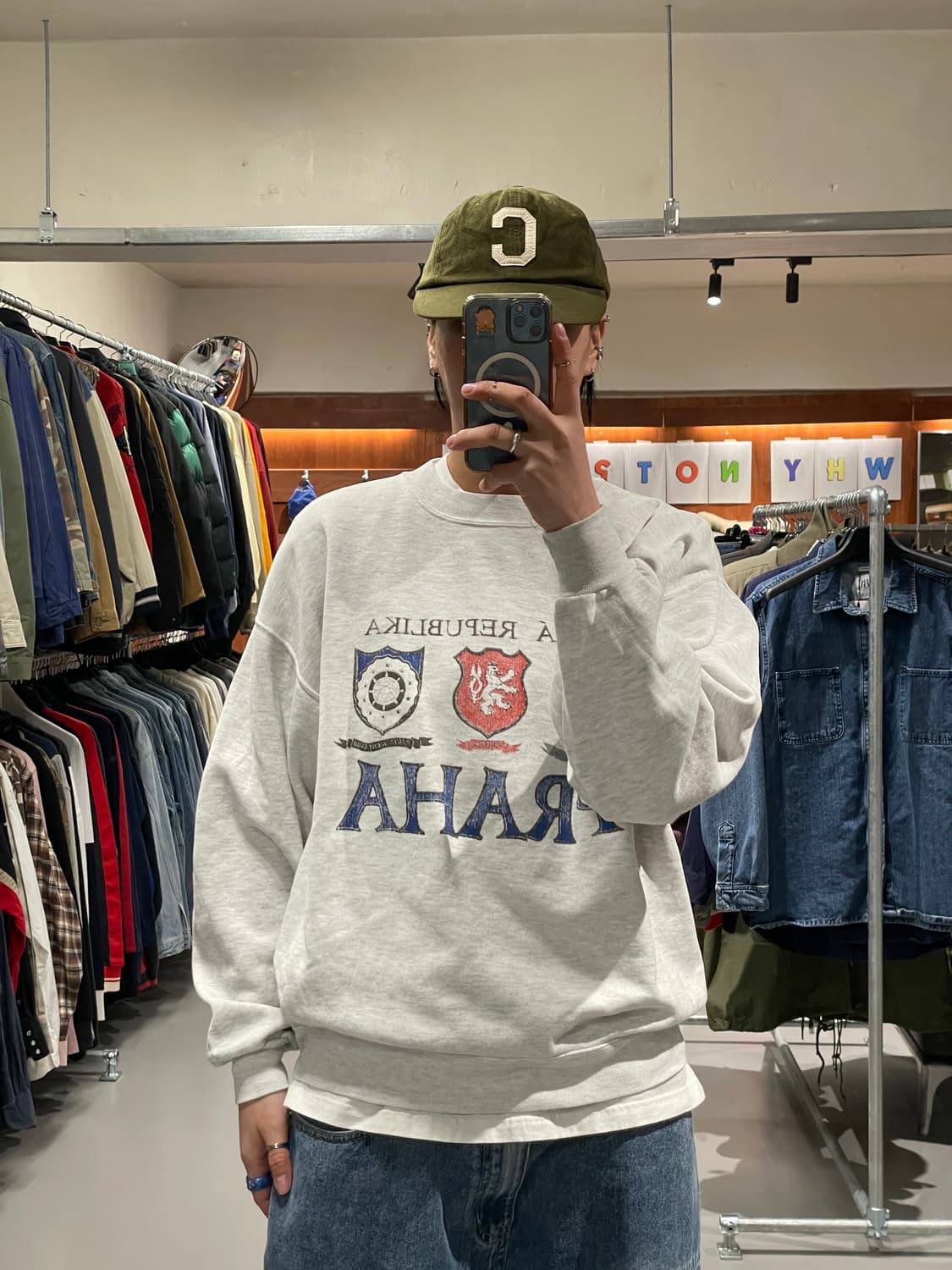 빈티지 프라하 맨투맨 티셔츠   상품이미지1