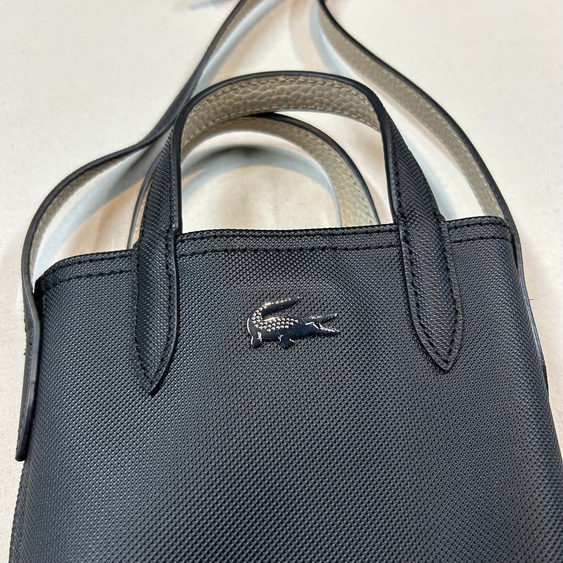 라코스테 블랙 미니 크로스백 상품이미지3