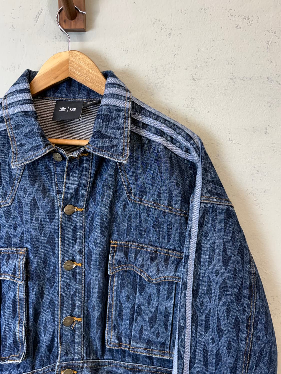 아디다스 X IVY PARK 모노그램 데님 트랙 자켓 셋업 상품이미지4