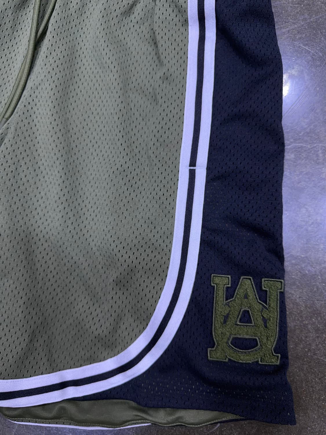 언더아머 메쉬 코트사이드 반바지 9인치 쇼츠 카키 블랙 L 상품이미지7