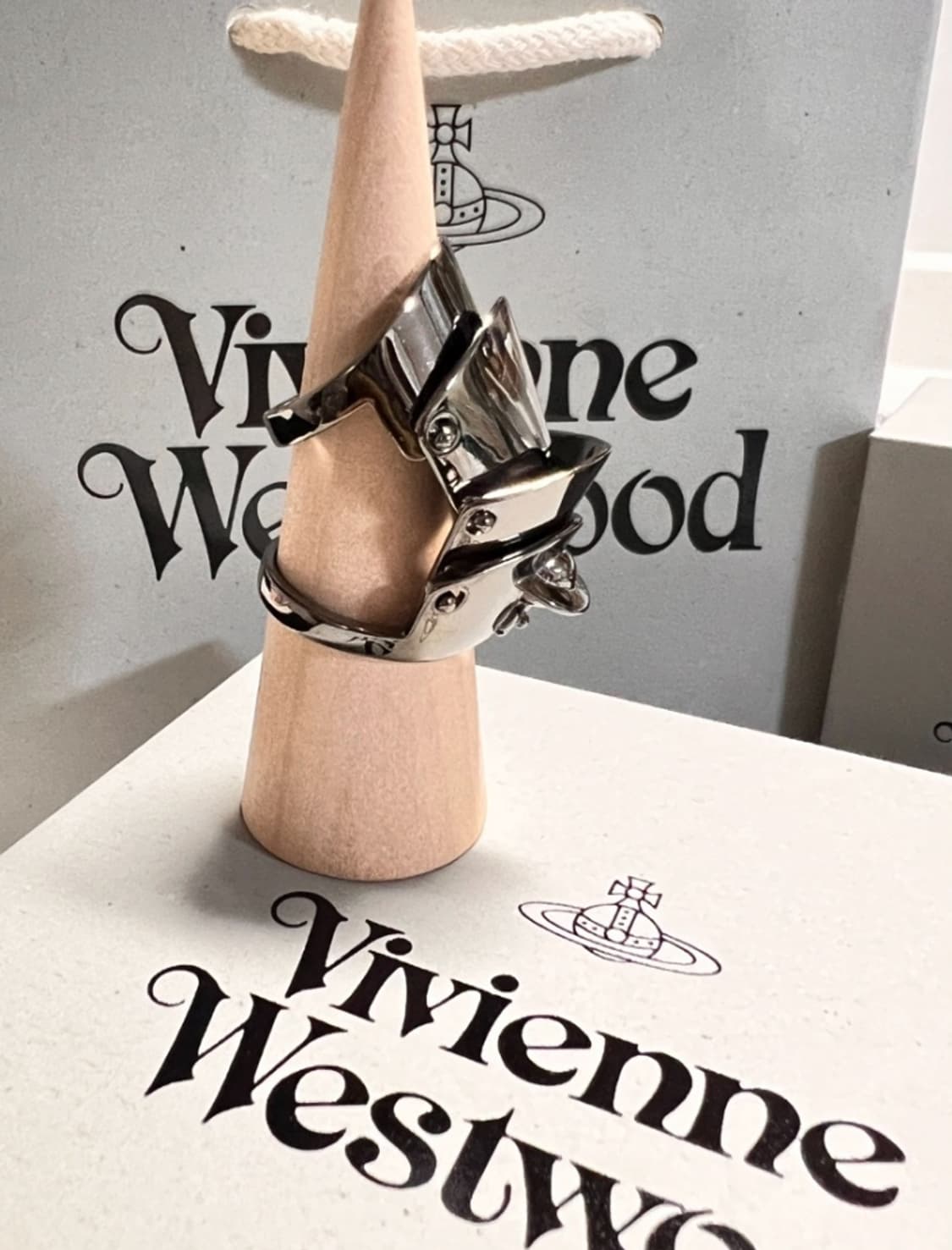 비비안웨스트우드 orb 실버 너클링 반지 상품이미지7