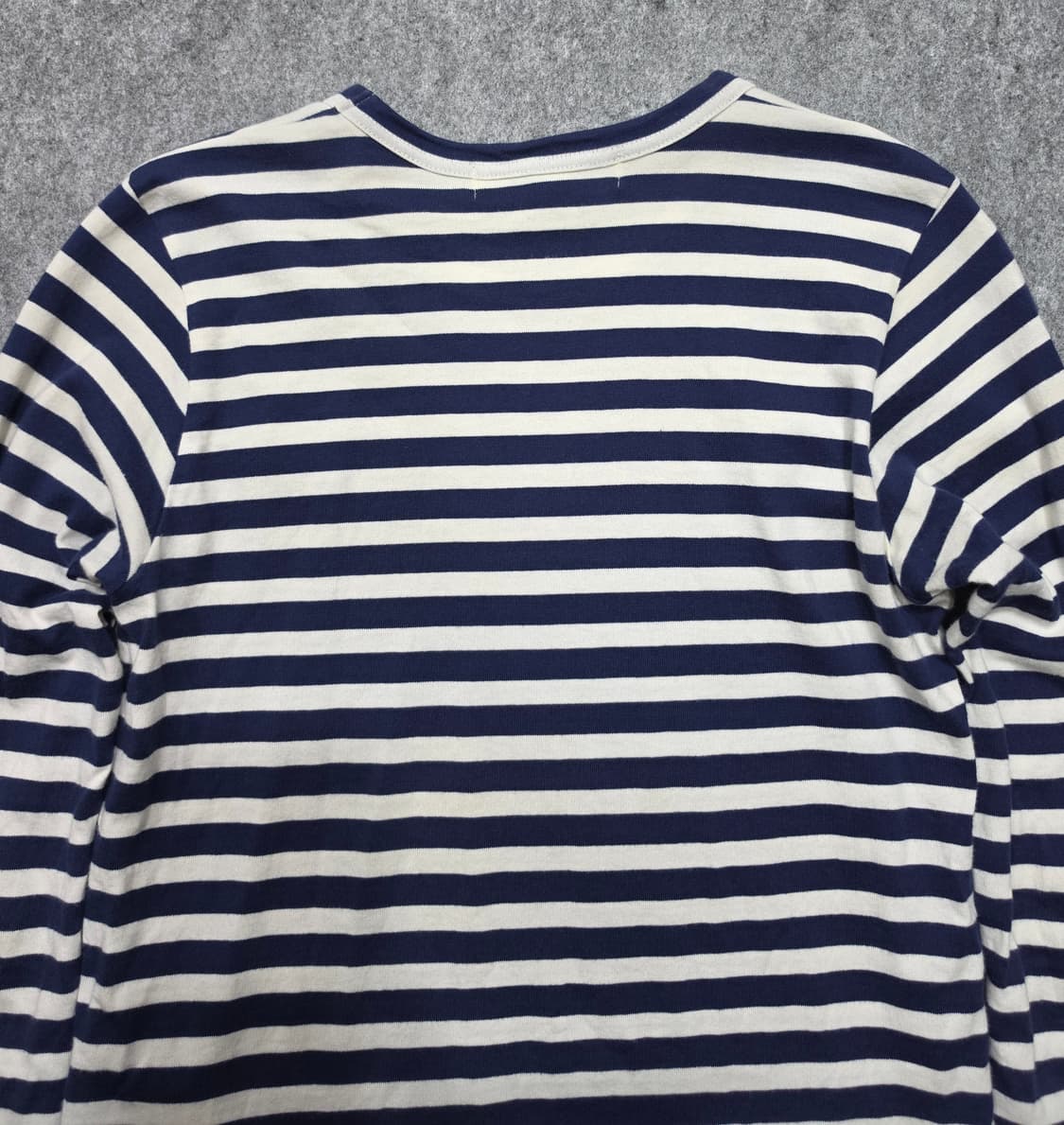 꼼데가르송 더블하트 와펜 스트라이프 긴팔티 S 네이비 상품이미지4