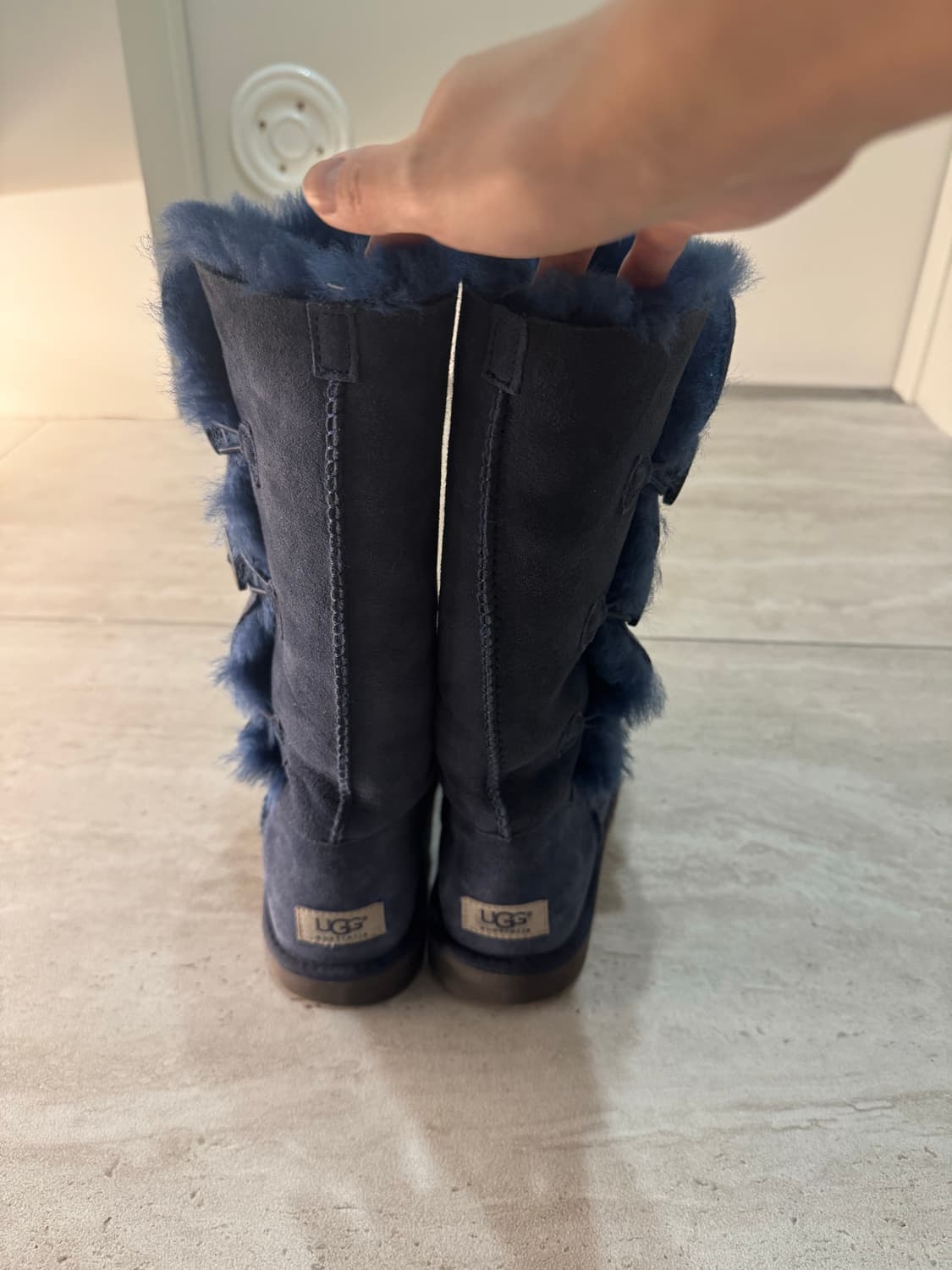 어그 베일리 버튼 부츠 네이비 240 상품이미지4