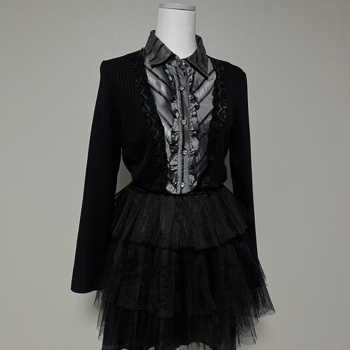 고스로리 공겜여주 실버 블라우스 로걀탑 상품이미지5