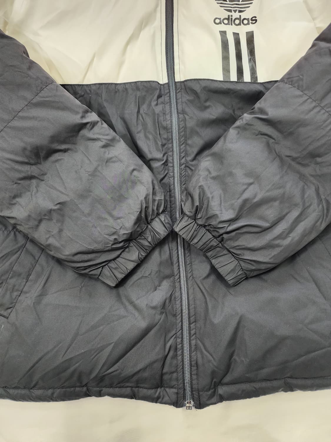 아디다스 컬러블록 리버시블 덕다운 패딩 상품이미지9