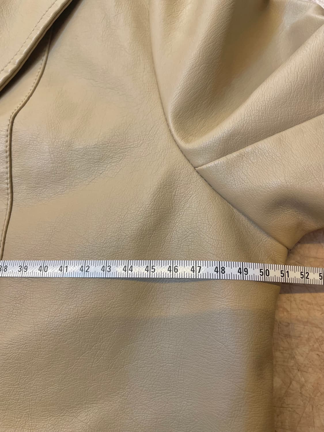 수입 베이지 레더 롱코트 인조가죽 트렌치롱코트 하객룩데일리룩데이트룩출근룩 상품이미지6