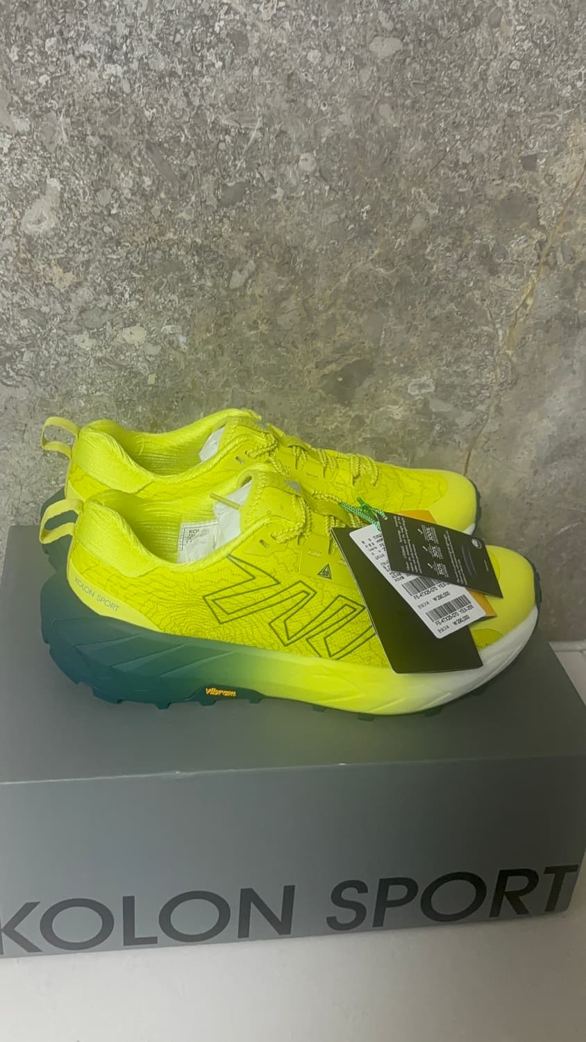 [새상품] 남녀공용 코오롱 트레일 런닝화 상품이미지1