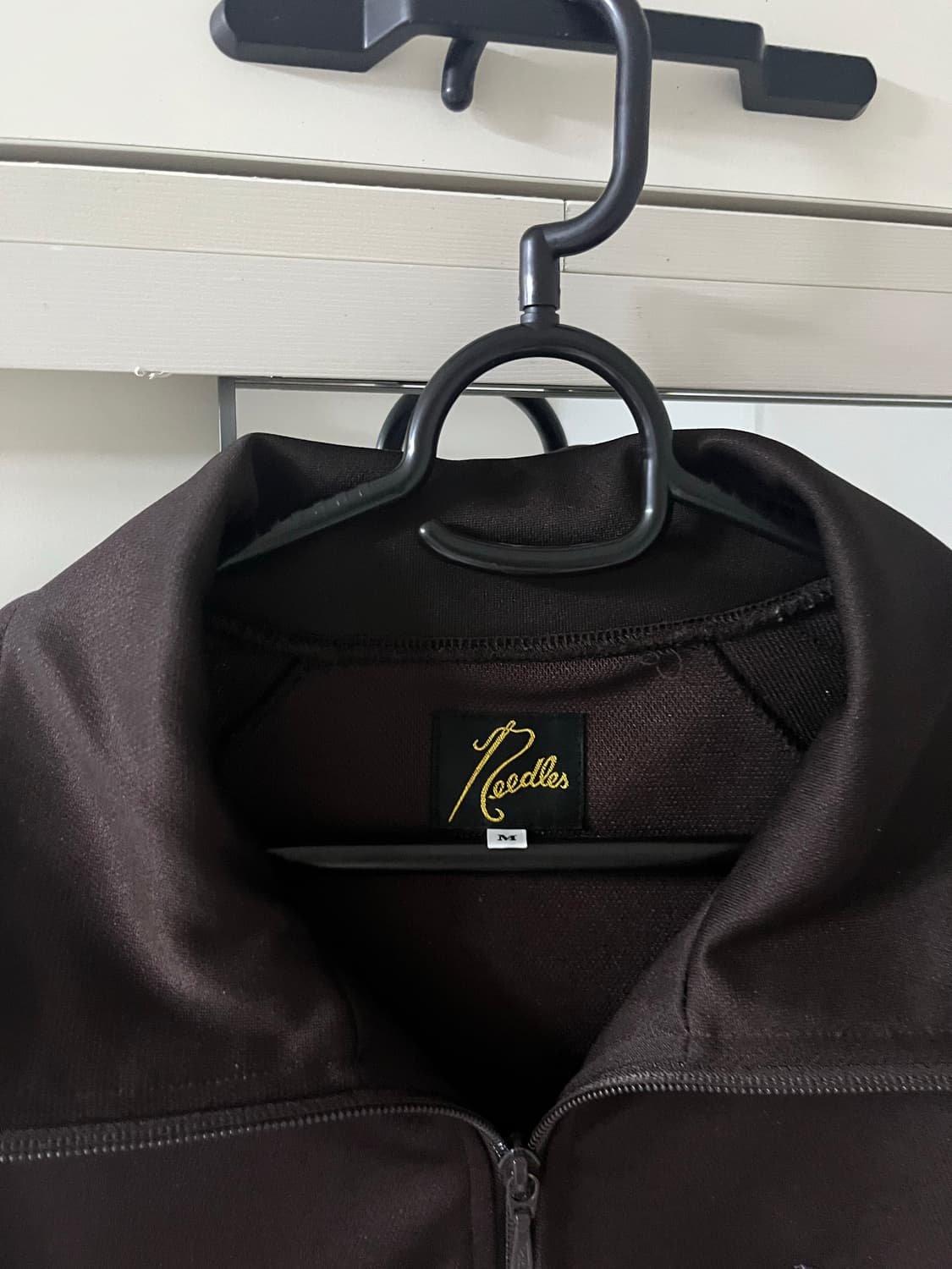 니들스 다크브라운 폴리스무스 트랙자켓M 상품이미지3