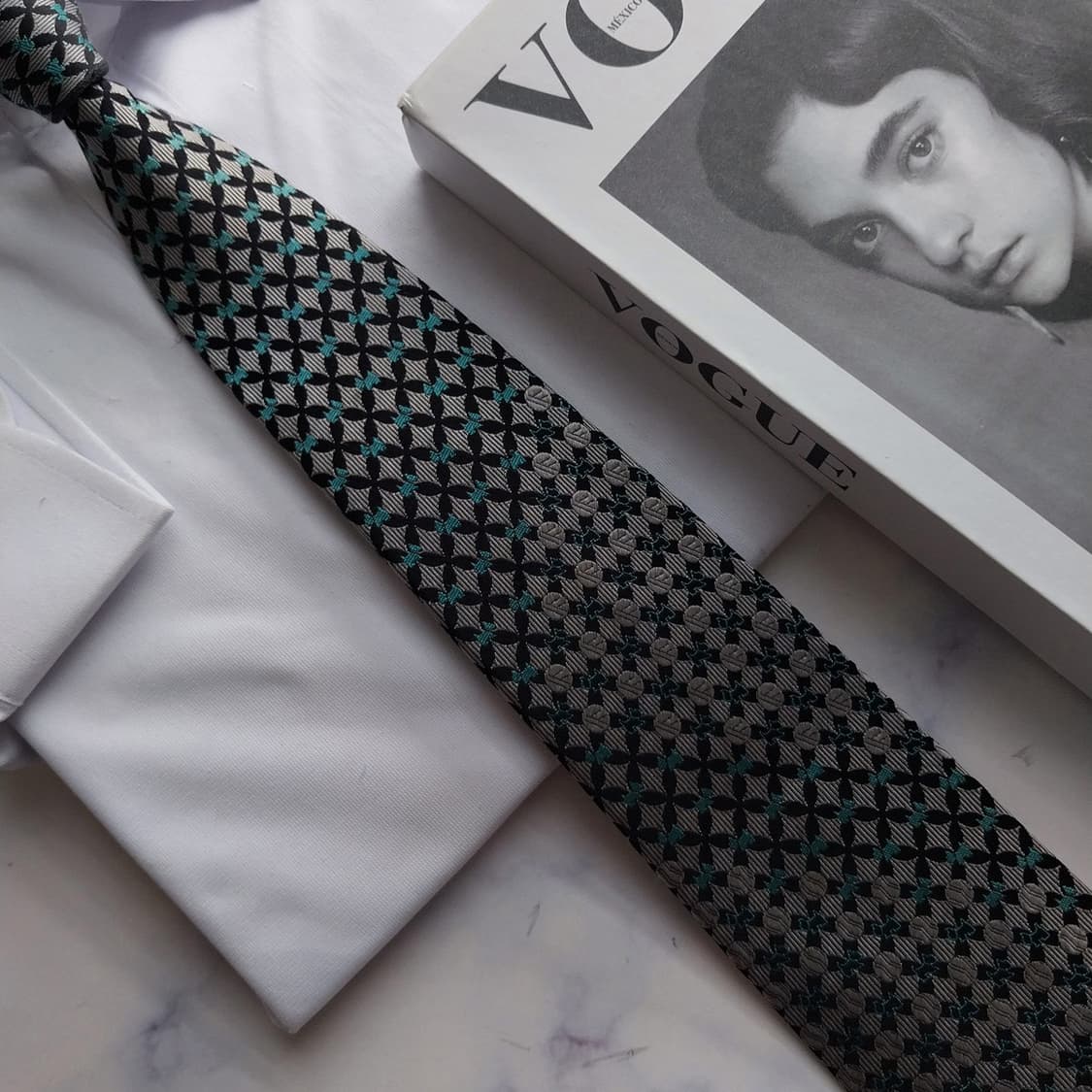 메트로시티 실크 블랙 패턴 넥타이 8.6cm A+등급 K2462
 상품이미지6