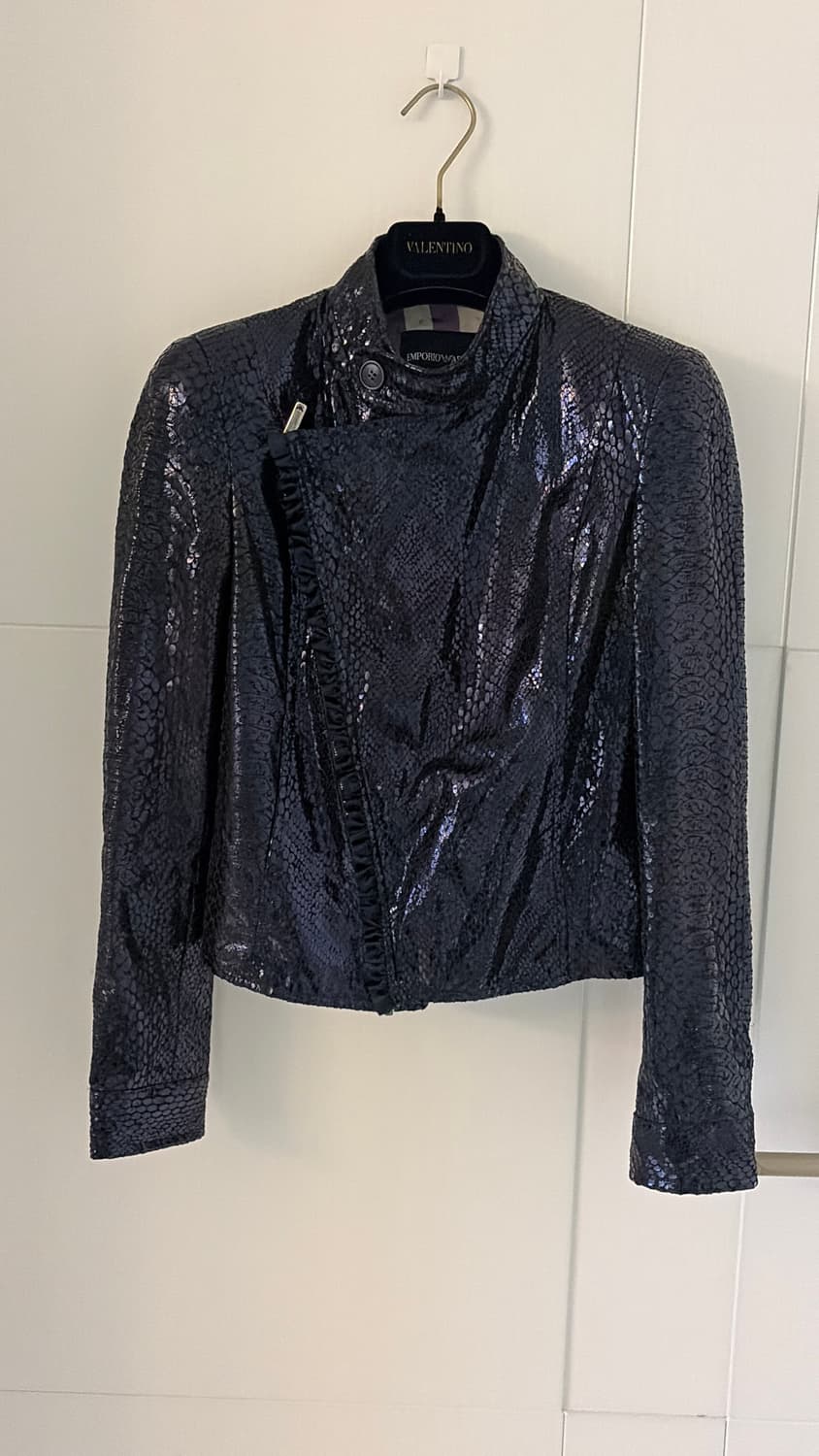 엠포리오 아르마니 뱀피무냥 러플자켓 44,55 정품 상품이미지3