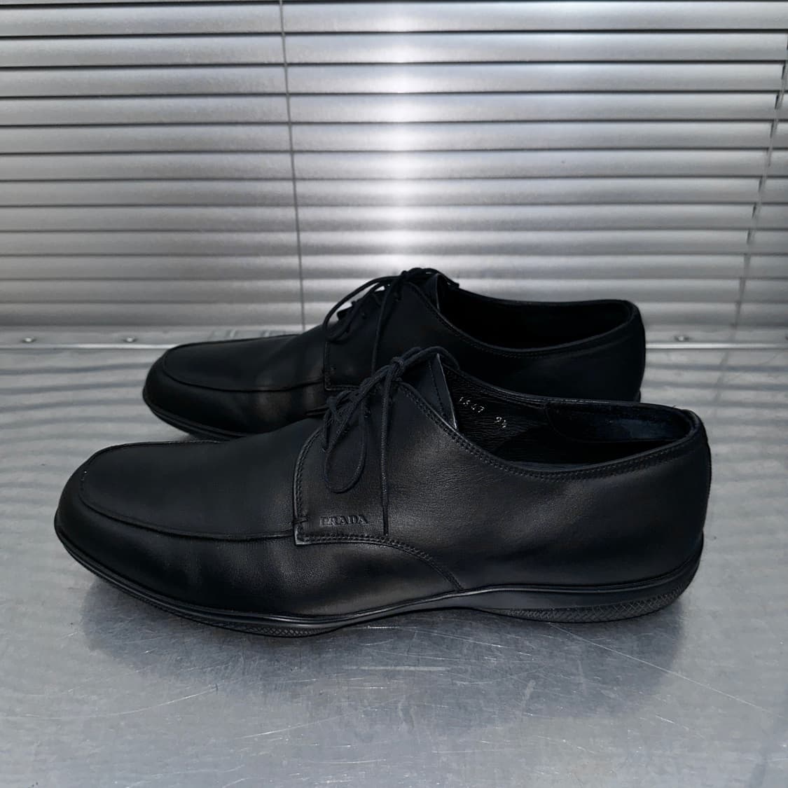 00s 빈티지 프라다 스포츠 가죽 레이스업 로퍼 상품이미지3