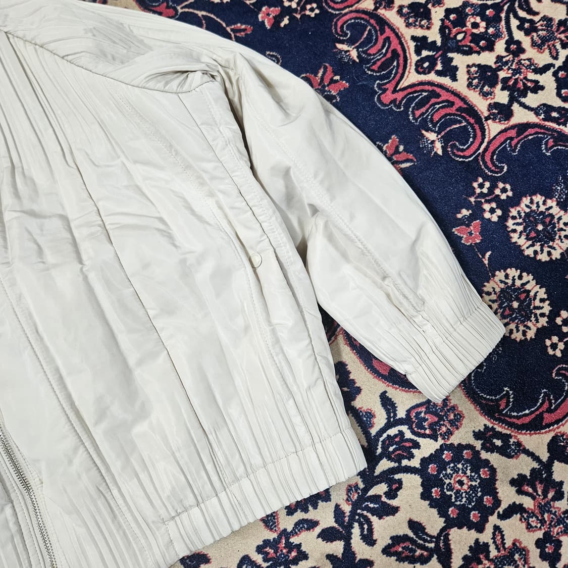 요이츠 24fw 플리츠 레이어드 자켓
Free size 상품이미지5