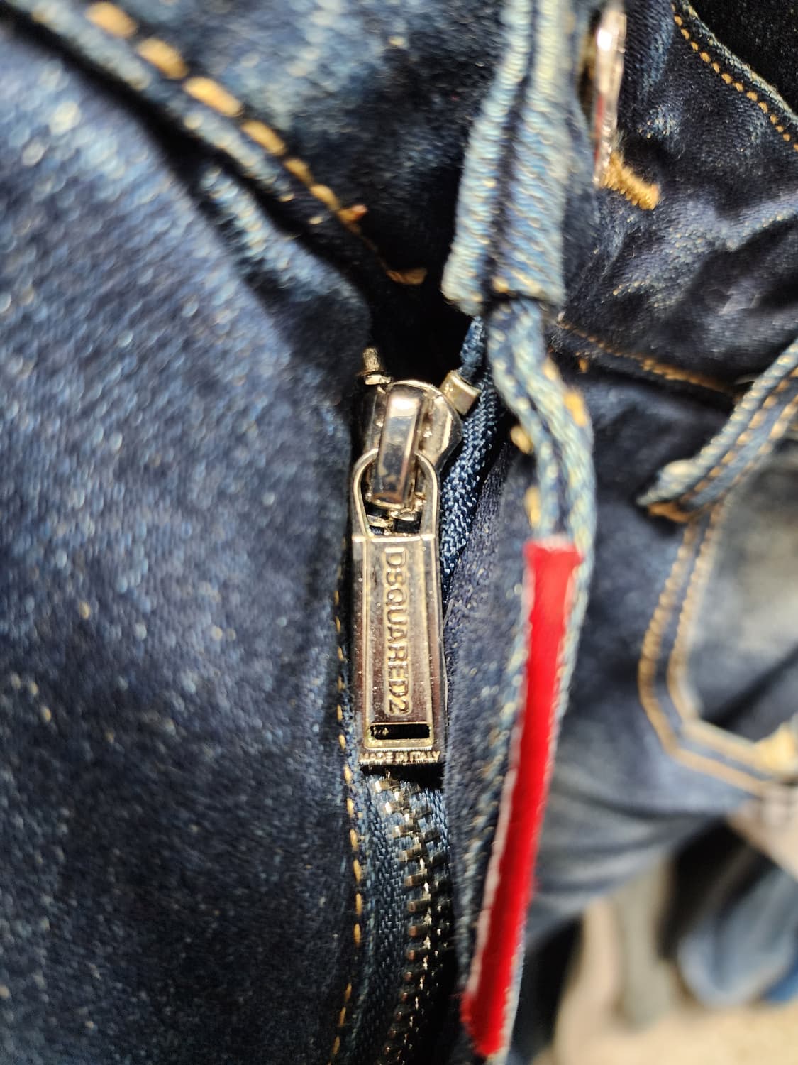 Dsquared2 디스퀘어드 레드패치 쿨가이진 데님 상품이미지7