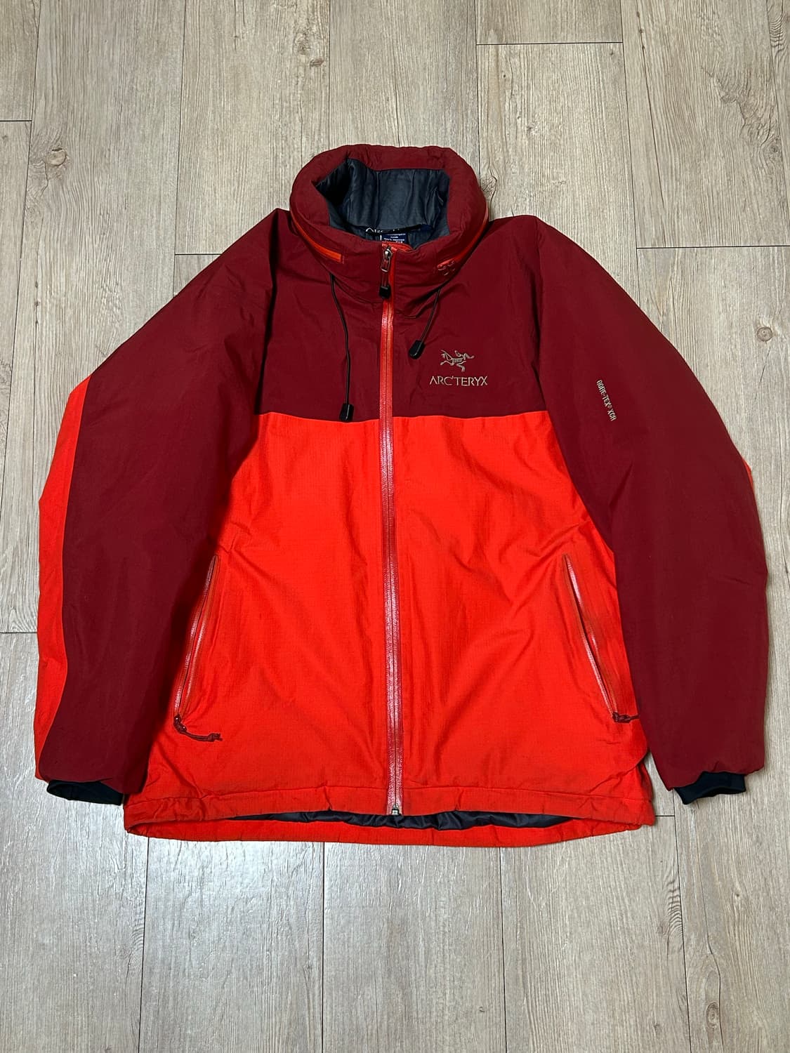 아크테릭스 피션 AR (Arc'teryx Fission AR) 상품이미지1