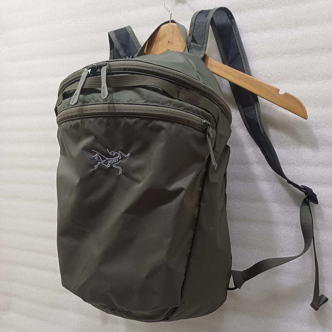 아크테릭스 헬리아드15 백팩 경량 데일리 가방 거의새것 사랑봉봉 상품이미지1