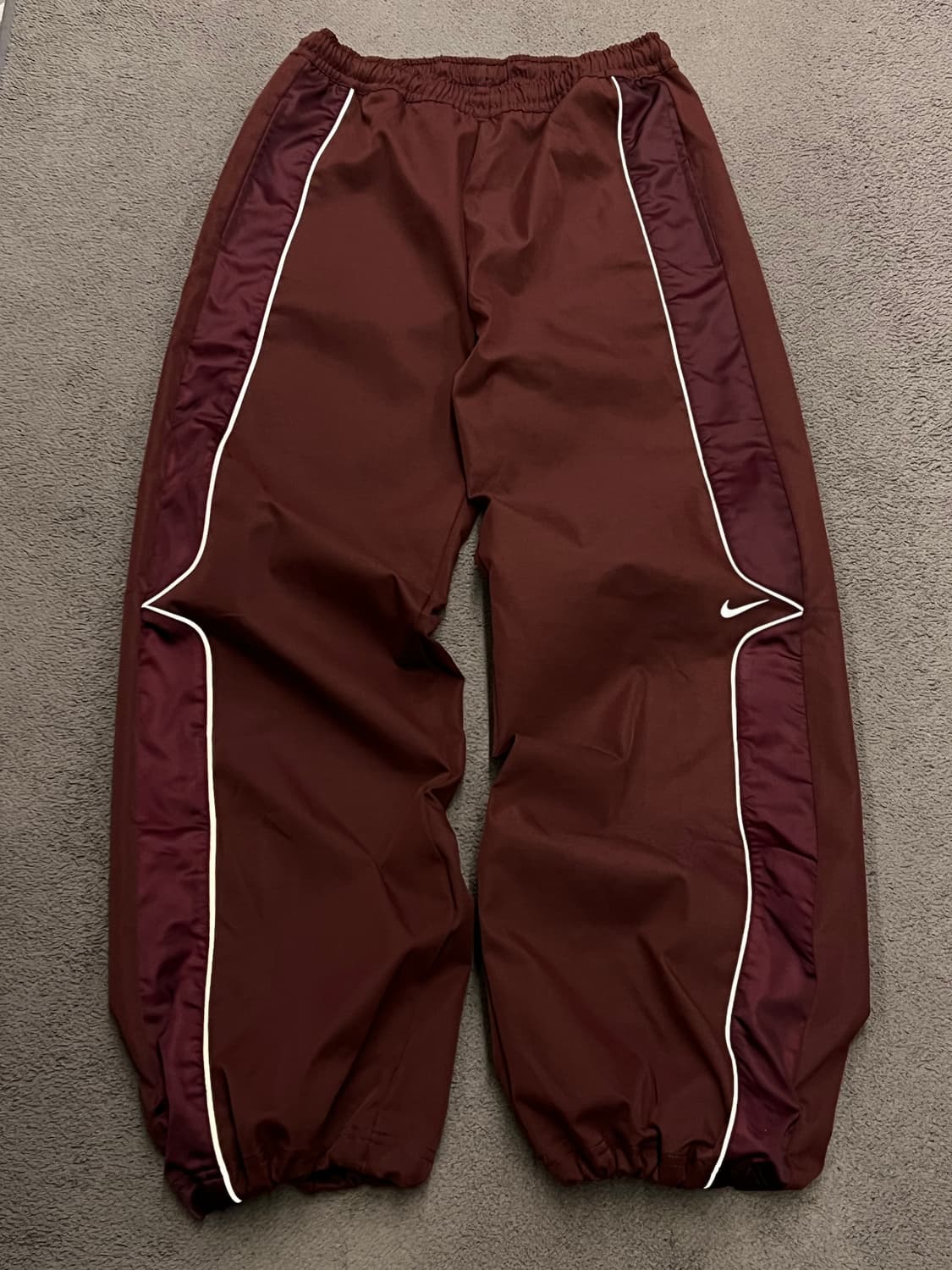 나이키 NRG 솔로스우시 트랙 팬츠 처분  상품이미지1