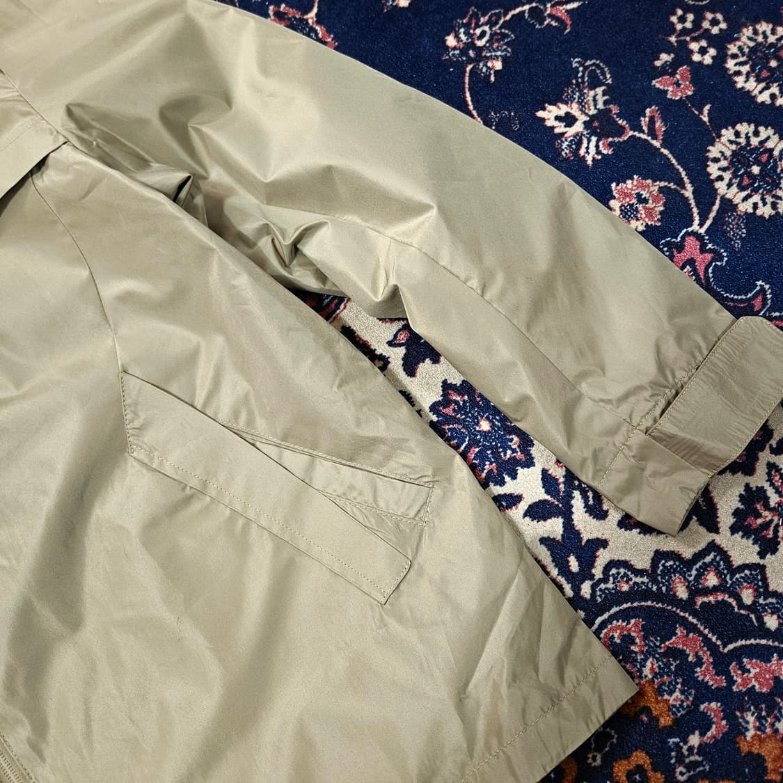 마모트 22ss 시그니쳐 로고 베이직 후드 바람막이 상품이미지6