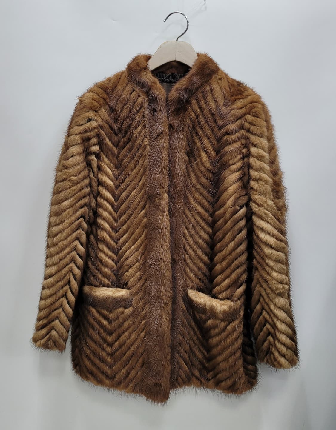 천연 밍크 하프 코트 / 여 FREE
 상품이미지1