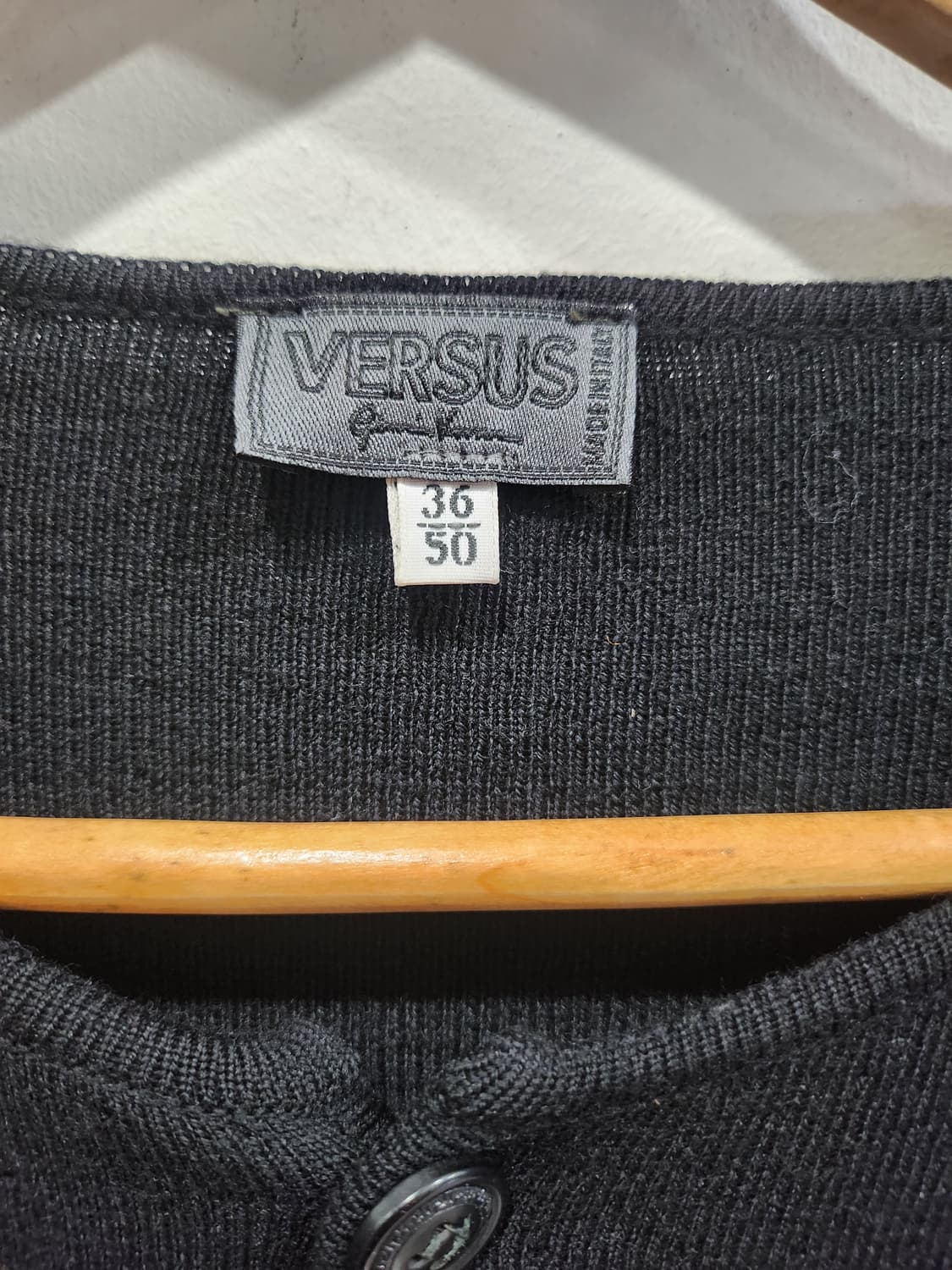 베르수스 블랙 니트 가디건 36/50 정품 상품이미지4