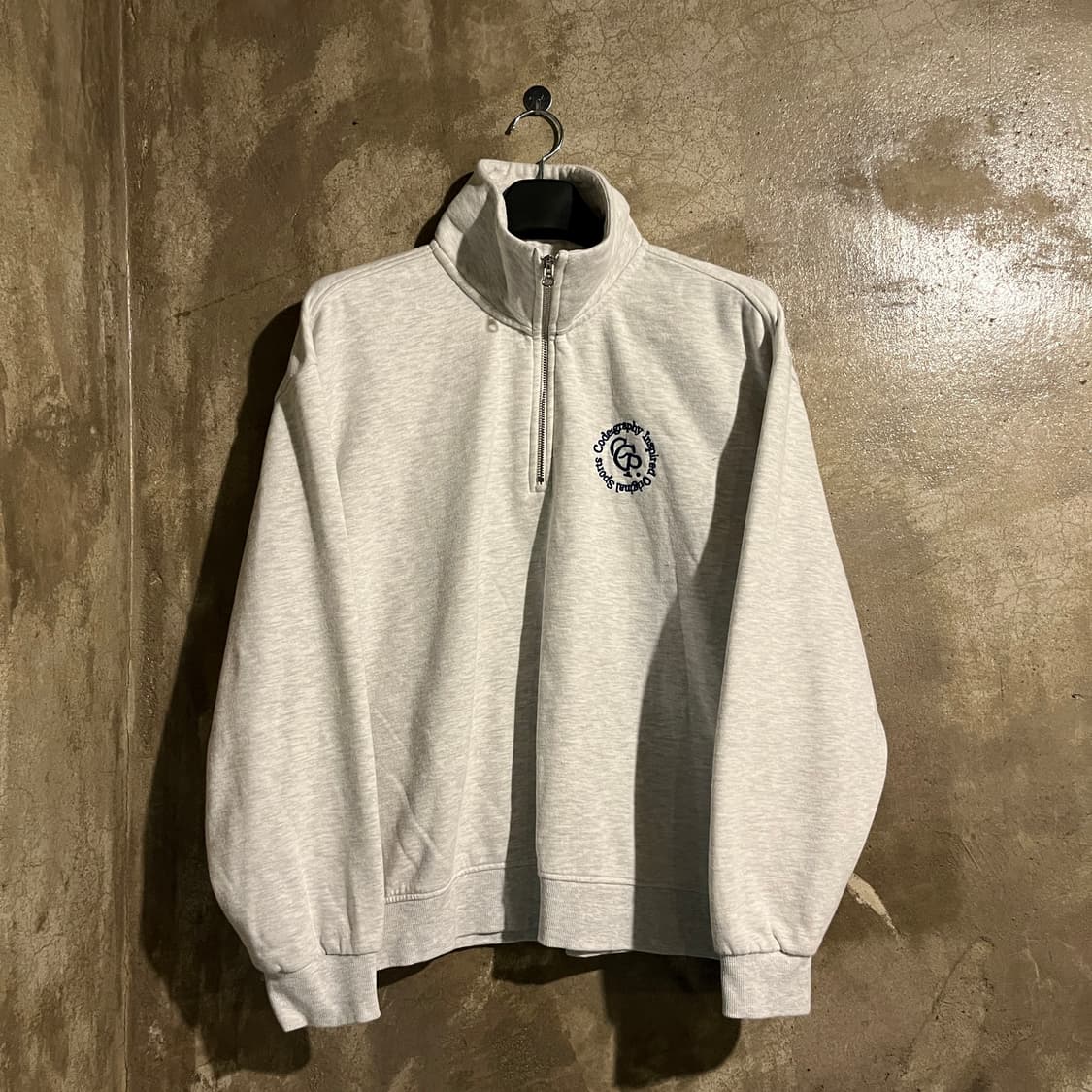 코드그라피 반집업 맨투맨 상품이미지1